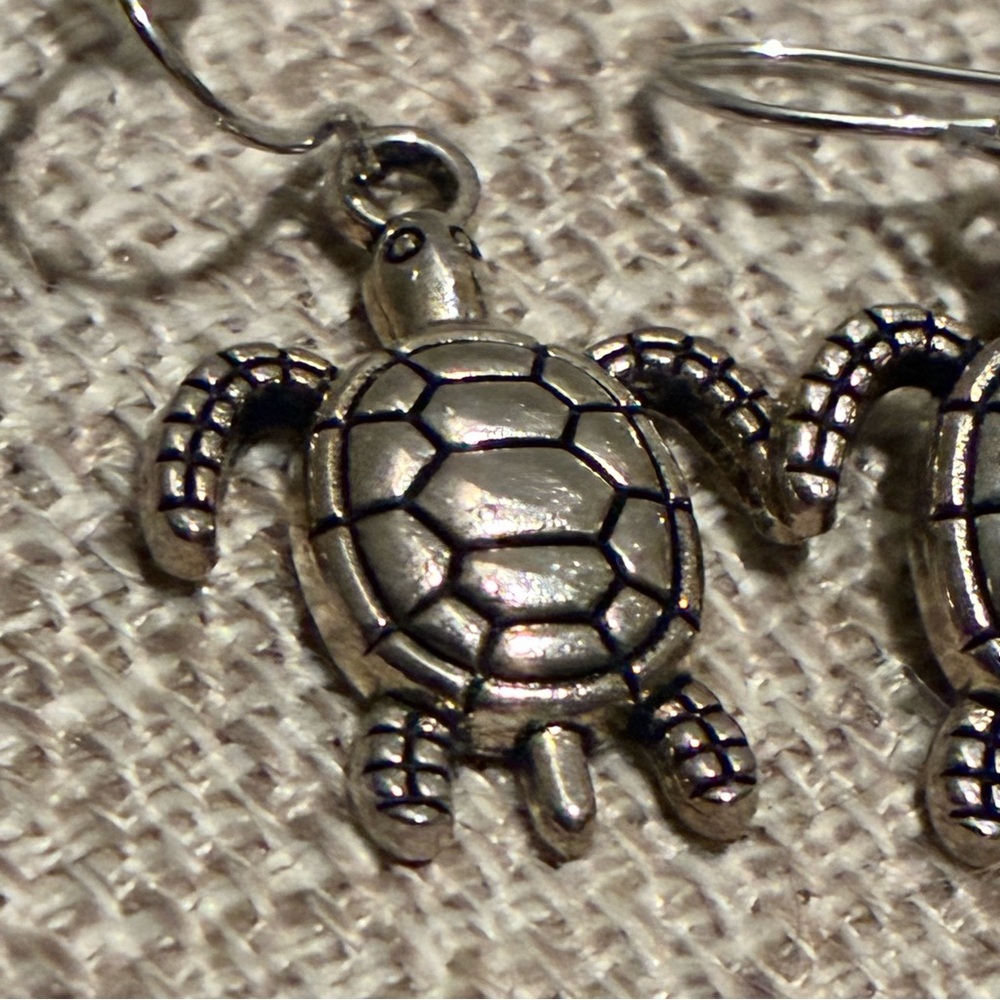 Silver Tone Stainless Sea Turtle Dangle Earrings Ocean Beach Coastal Jewelry NEW - Picture 3 of 7